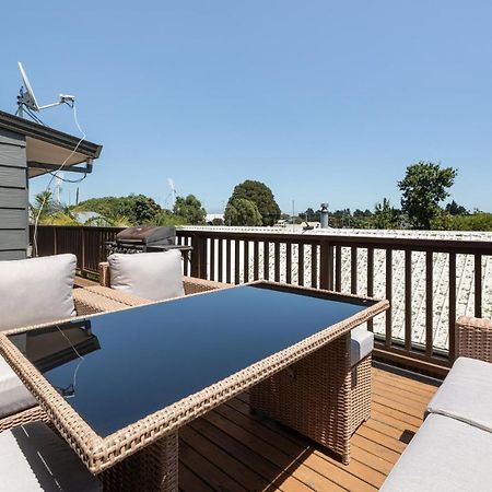 Convenient Family Bach With Easy Access To Blake Park The Beach And Downtown Mount Maunganui Eksteriør bilde