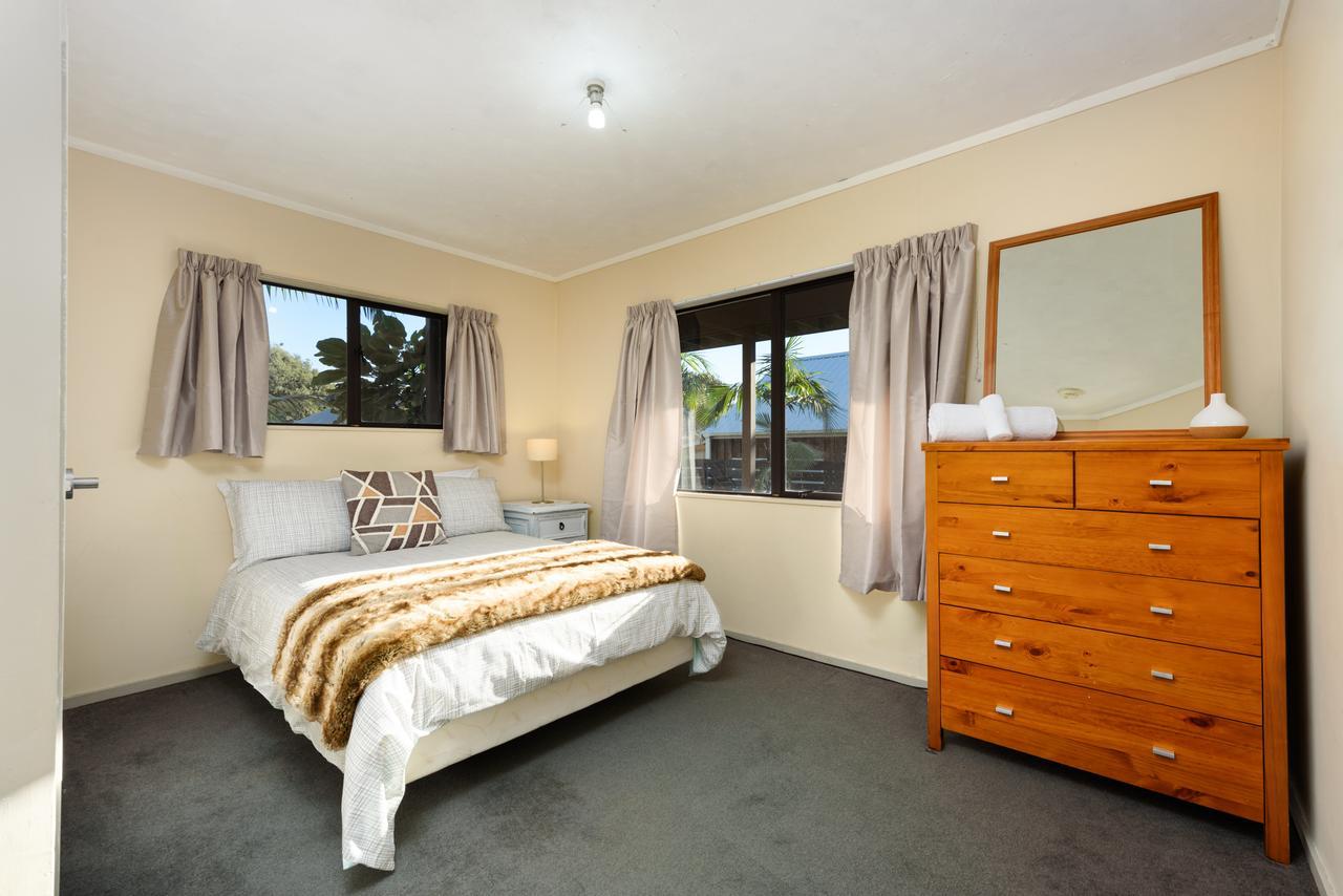Convenient Family Bach With Easy Access To Blake Park The Beach And Downtown Mount Maunganui Eksteriør bilde