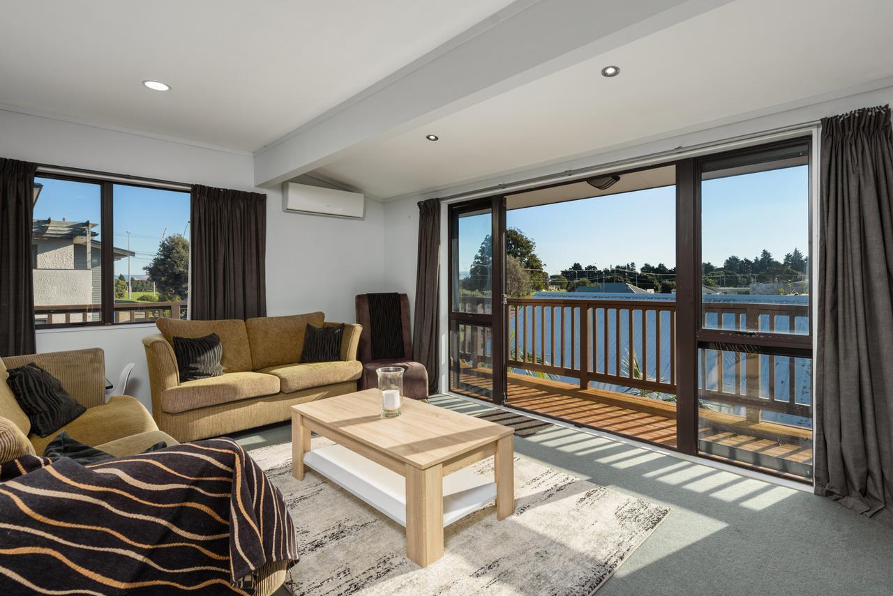 Convenient Family Bach With Easy Access To Blake Park The Beach And Downtown Mount Maunganui Eksteriør bilde