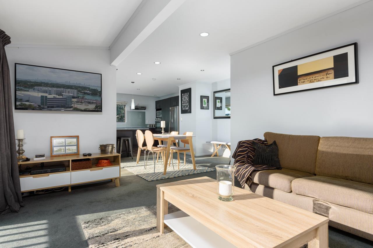 Convenient Family Bach With Easy Access To Blake Park The Beach And Downtown Mount Maunganui Eksteriør bilde